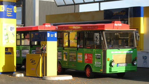 Unheimliche Begegnung an der Tanke Zug