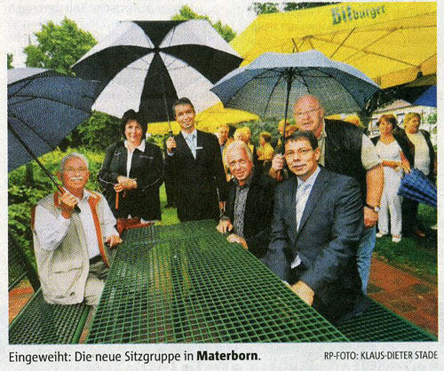 Stehempfang im Geldregen Bank