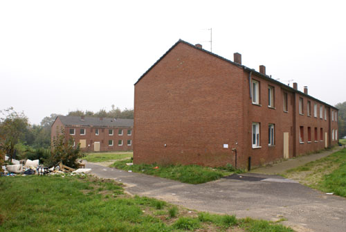 Haus von außen: Mau-Mau, kurz vor dem Bagger Haus von außen