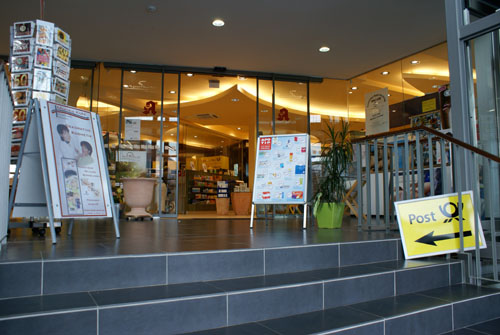 Zwischen Aspirin und Zwieback: die Postfiliale Filiale