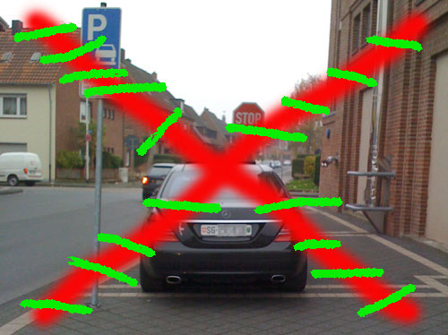 Schon merkwürdig: ein Schweizer Mercedes auf einem Klever Anwohnerparkplatz Parkplatz